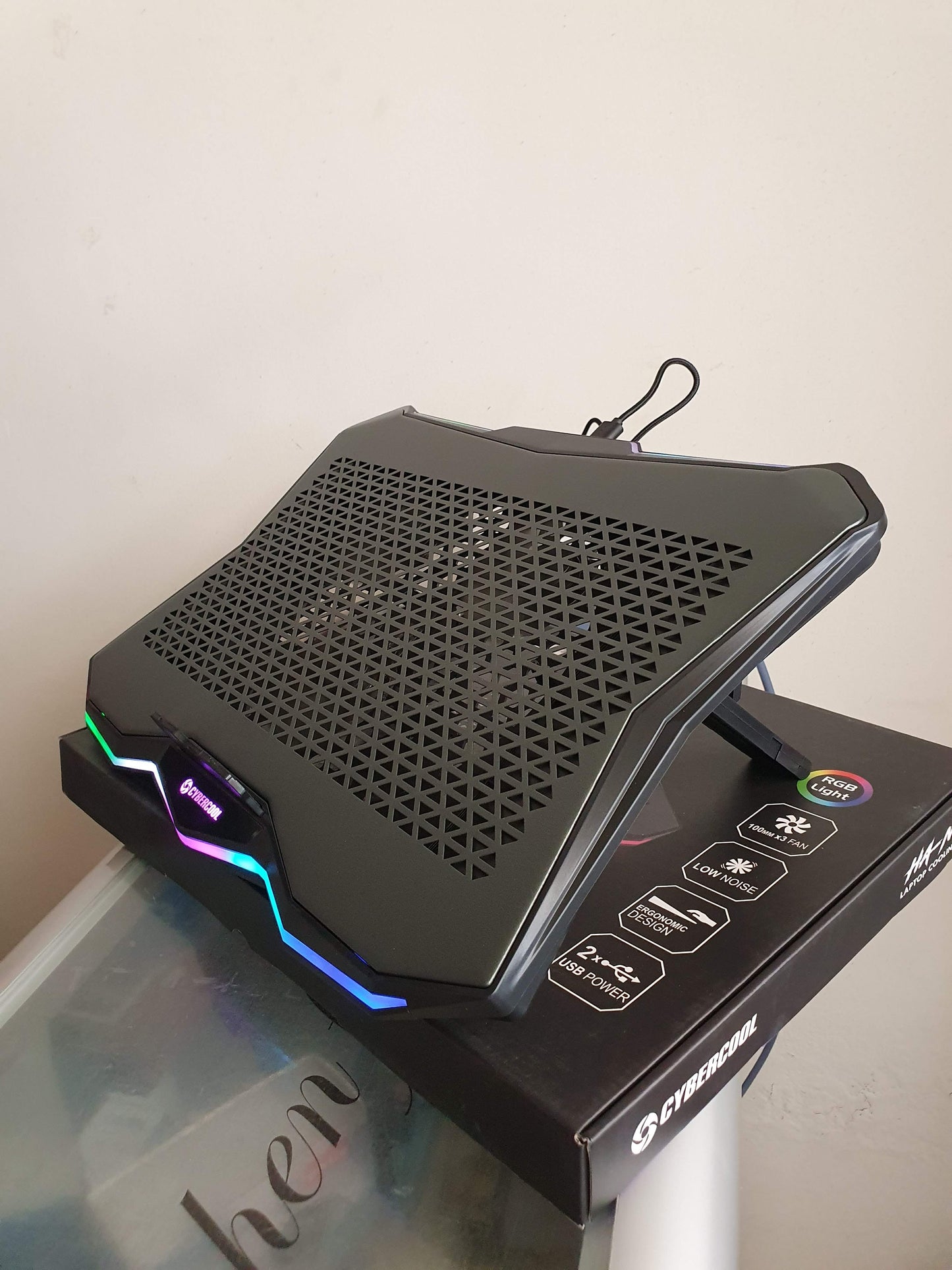 🚀 COOLER PARA LAPTOP CON BASE DE ALUMINIO – ENFRIAMIENTO EFICIENTE Y DISEÑO PREMIUM ✨